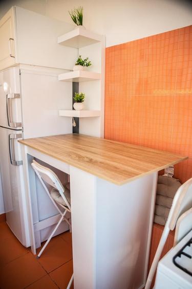 Apartament cu 2 camere decomandat în Arcul de Triumf