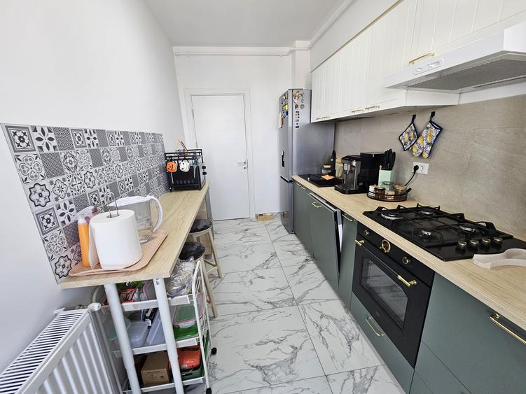 Apartament cu 2 camere decomandat în Berceni