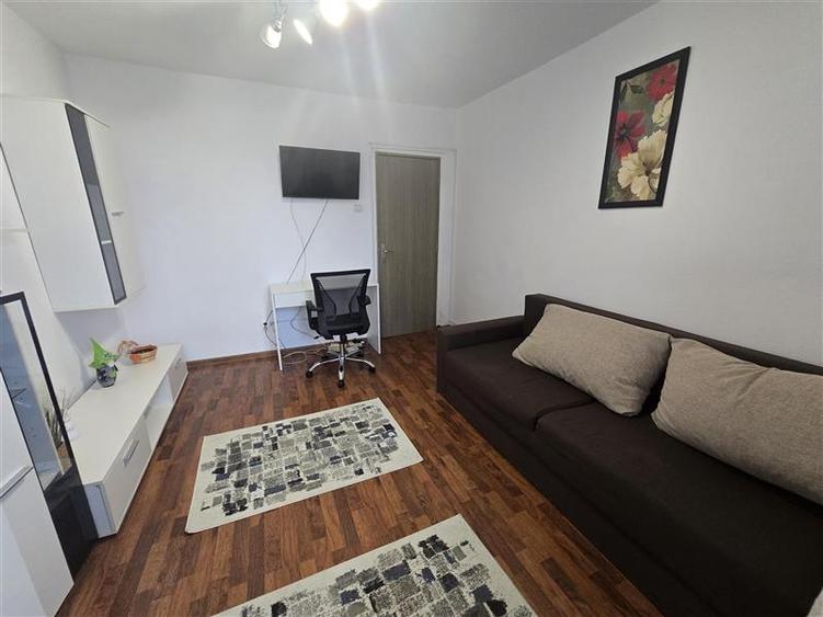 Apartament cu 2 camere decomandat, mobilat în Tomis Nord
