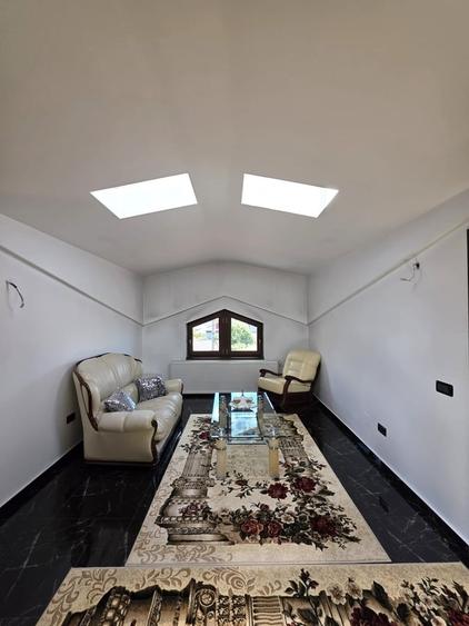 Casă cu 6 camere cu Teren 235 Mp în Rahova