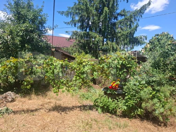 Casă individuală cu 5 camere cu Canalizare în Costeștii din Deal