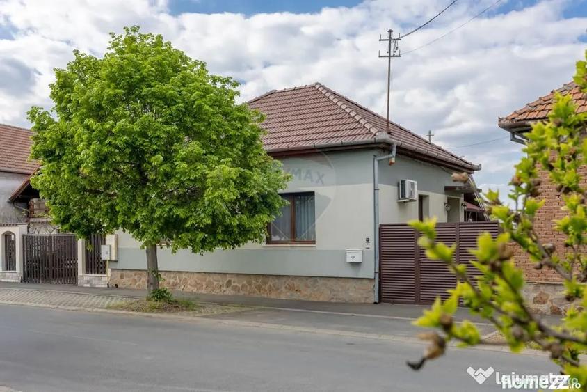 Casă cu 5 camere cu Teren 1085 Mp în Aradul Nou