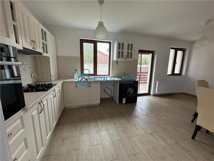 Duplex cu 4 camere cu Canalizare în Strejnicu