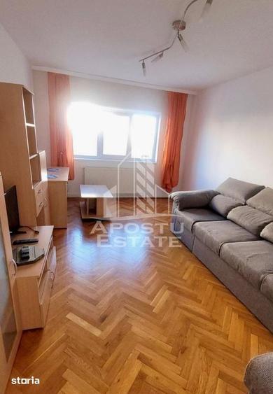 Apartament cu 3 camere, mobilat în Soarelui