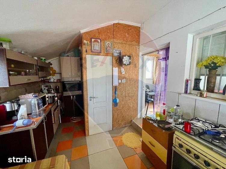 Casă cu 3 camere cu Teren 500 Mp în Central
