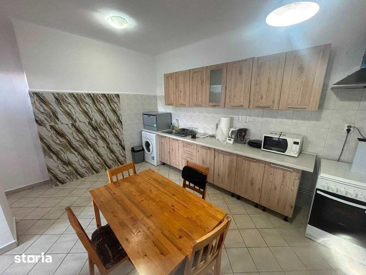 Apartament cu 3 camere semidecomandat în Romană