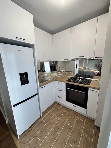 Apartament cu 2 camere semidecomandat în Florești