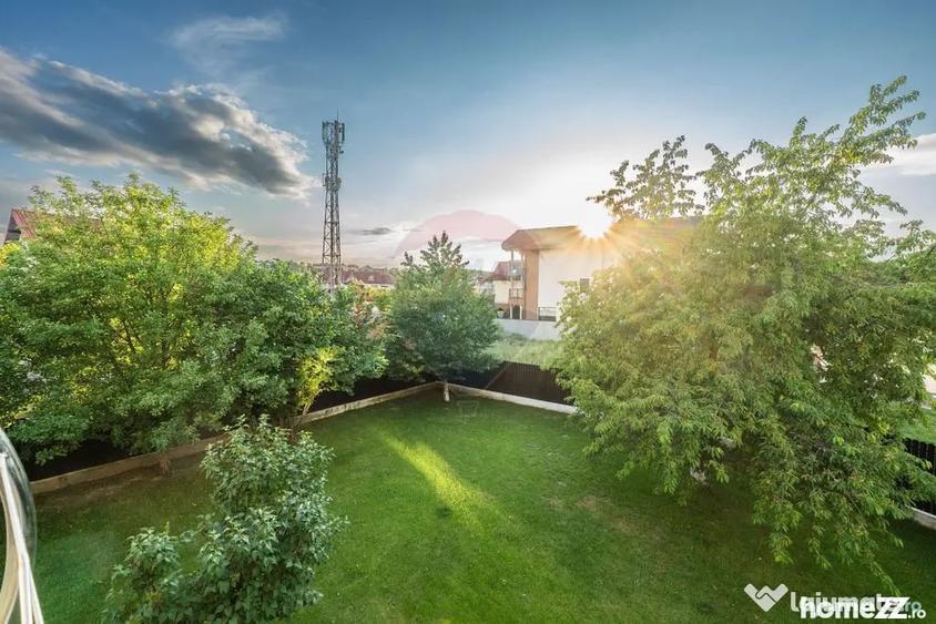Casă cu 7 camere cu Teren 868 Mp în Trivale