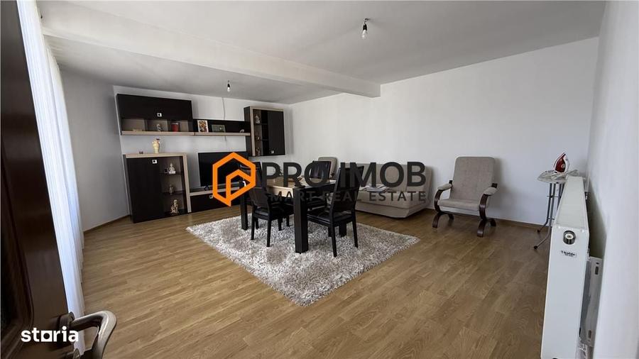 Casă cu 3 camere decomandat în Căpățânești