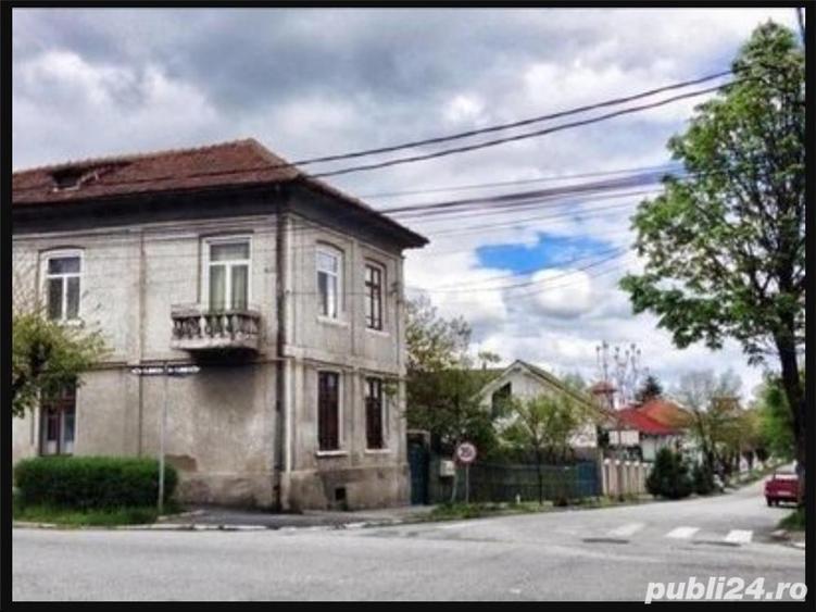 Casă cu 8 camere cu Teren 415 Mp în Drăgășani