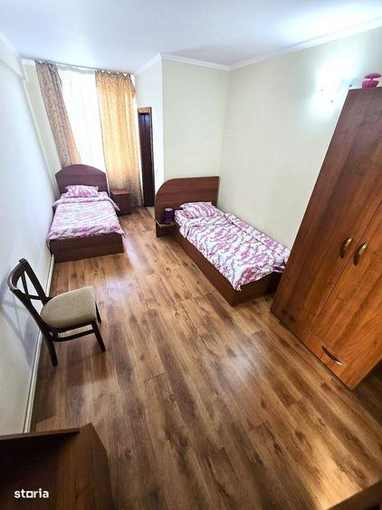 Spațiu comercial, de 2,900 mp, în Central