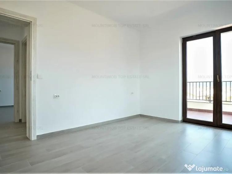Apartament cu 3 camere decomandat în Cristian