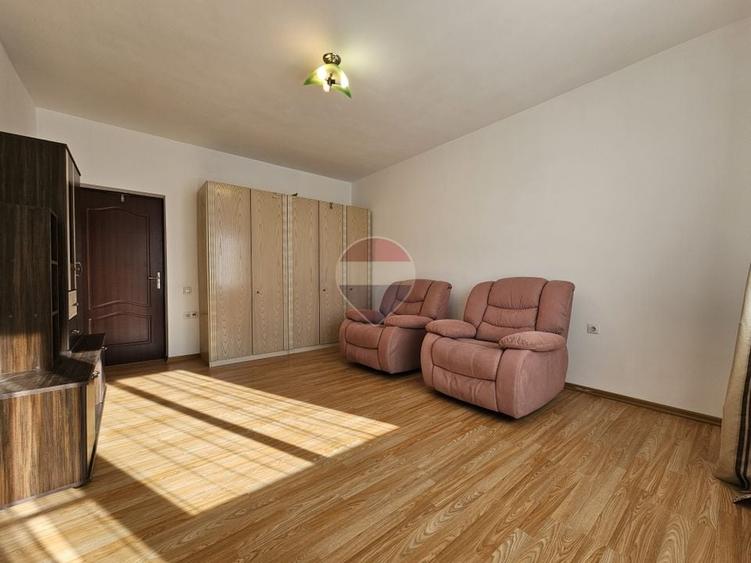 Apartament cu 2 camere decomandat, mobilat în Bună Ziua