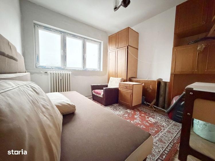 Apartament cu 3 camere decomandat, mobilat în Soarelui