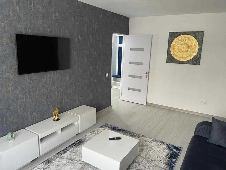 Apartament cu 2 camere decomandat în Central