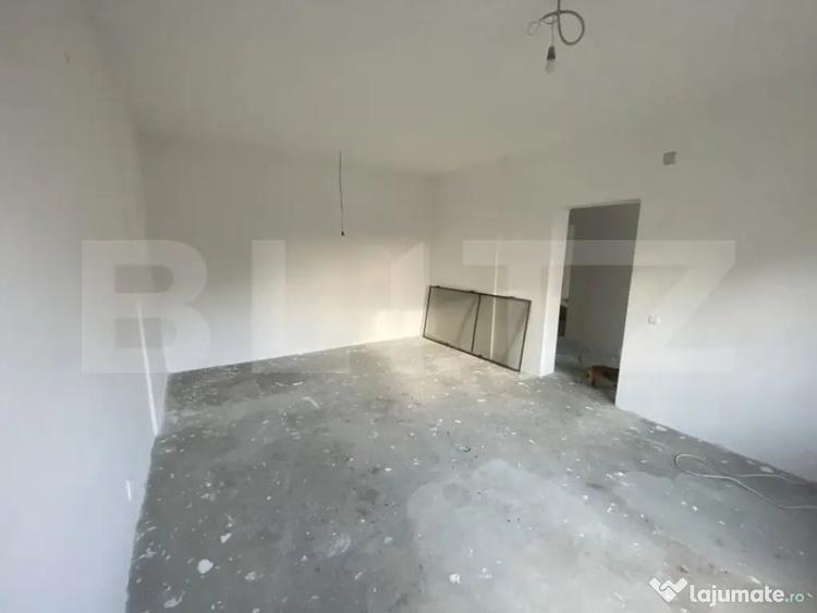 Casă cu 7 camere cu Teren 1100 Mp în Bucov