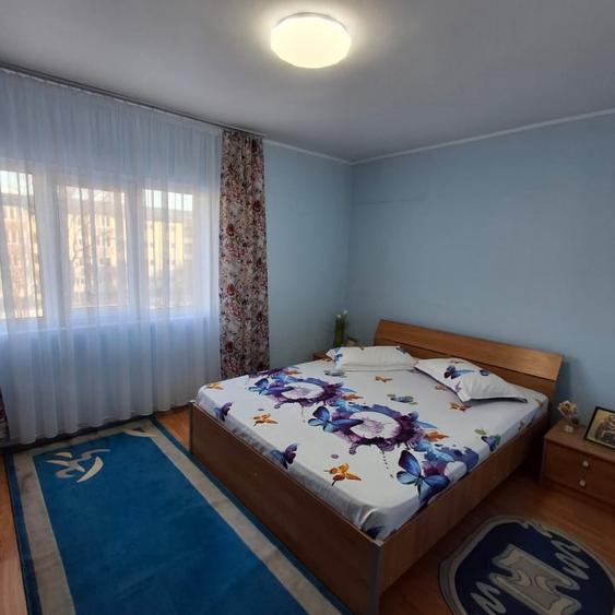 Apartament cu 4 camere decomandat, mobilat în Măgurele