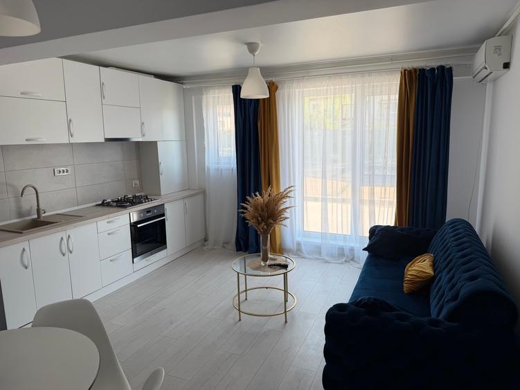 Apartament cu 2 camere semidecomandat în Berceni