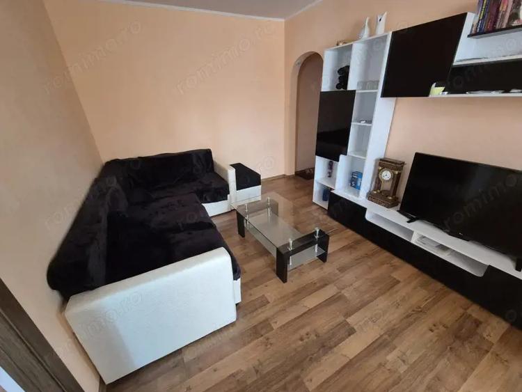 Apartament cu 2 camere semidecomandat în Trivale