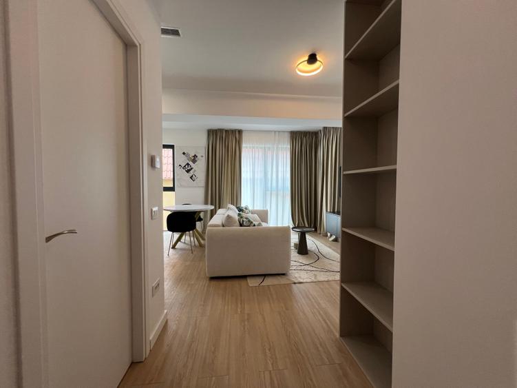 Apartament cu 2 camere semidecomandat, mobilat în Iancu Nicolae