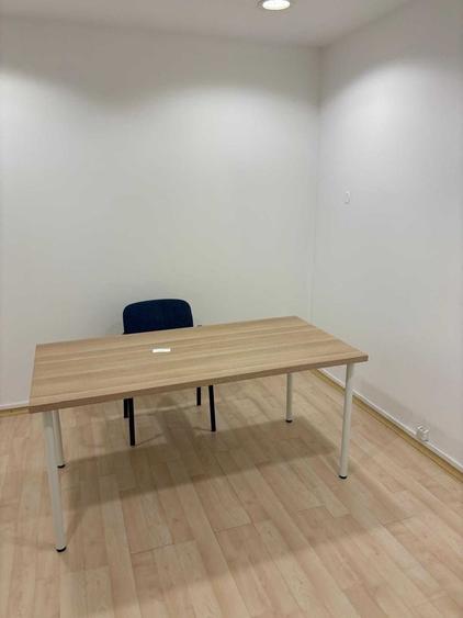 Spațiu comercial, de 12 mp, în Romană