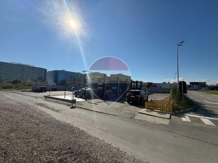 Spațiu comercial, de 342 mp, în Nord