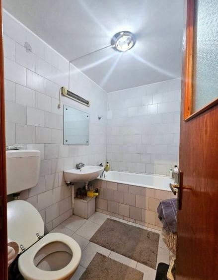Apartament cu 4 camere decomandat, mobilat în Apărătorii Patriei