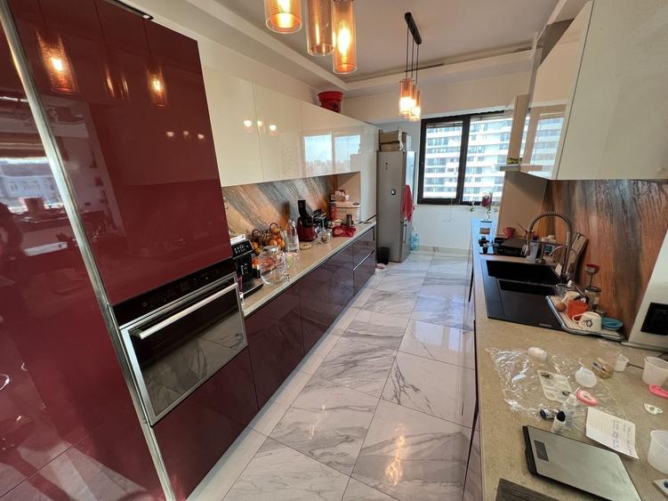 Apartament cu 4 camere decomandat, mobilat în Tomis Nord
