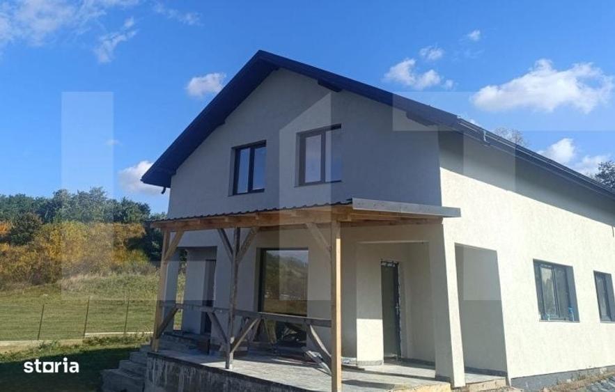 Casă cu 4 camere în Mihai Eminescu