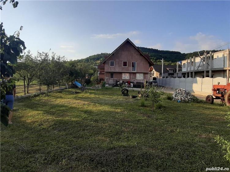 Casă cu 6 camere cu Teren 900 Mp în Hațeg