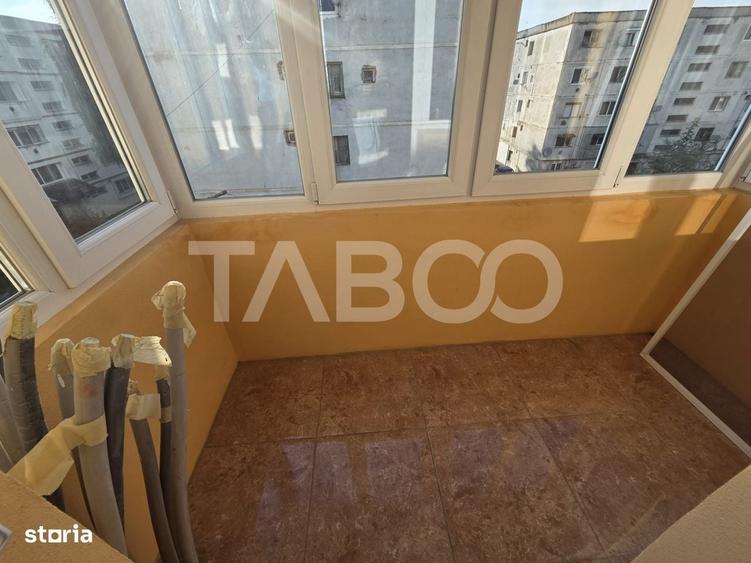 Apartament cu 2 camere semidecomandat în Central