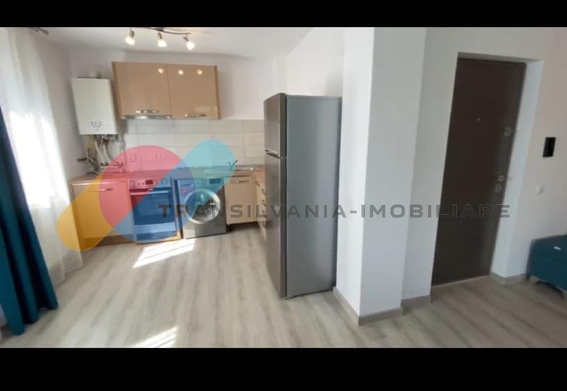 Apartament cu 3 camere semidecomandat, mobilat în Zorilor
