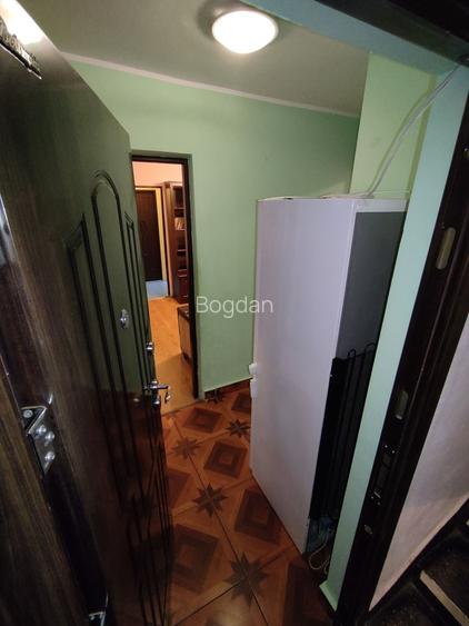 Apartament 2 camere semidecomandat