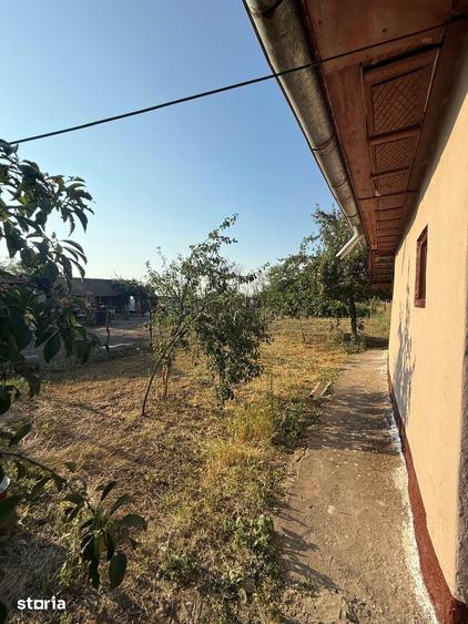 Casă cu 2 camere cu Teren 1029 Mp în Răsuceni