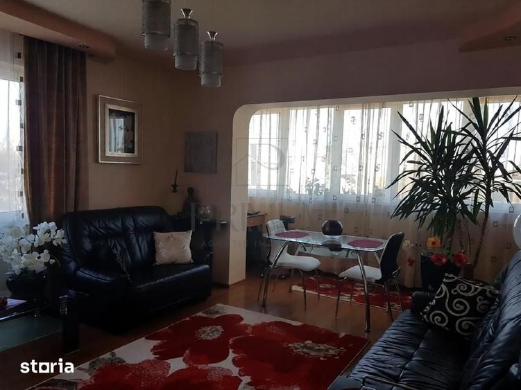 Apartament cu 3 camere decomandat în Tipografilor