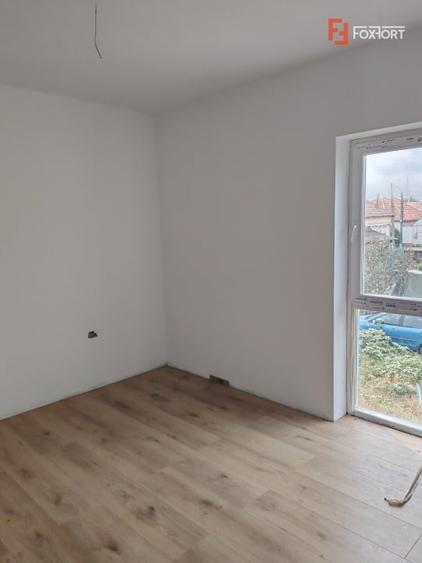 Duplex cu 3 camere cu Canalizare în Săcălaz