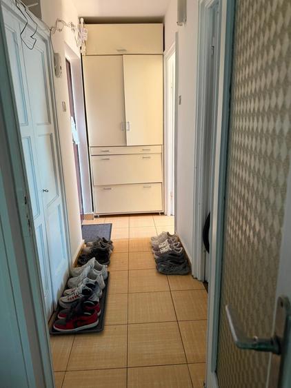 Apartament cu 3 camere semidecomandat în Ștefan cel Mare