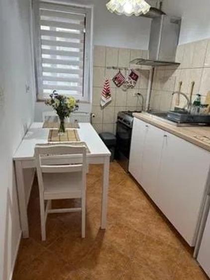 Apartament cu 2 camere semidecomandat în Gara de Nord