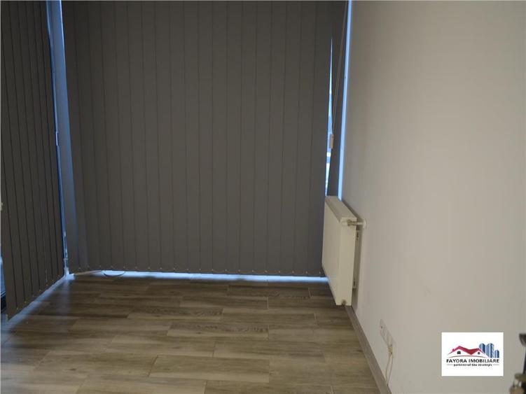 Apartament cu 3 camere decomandat în Tudor