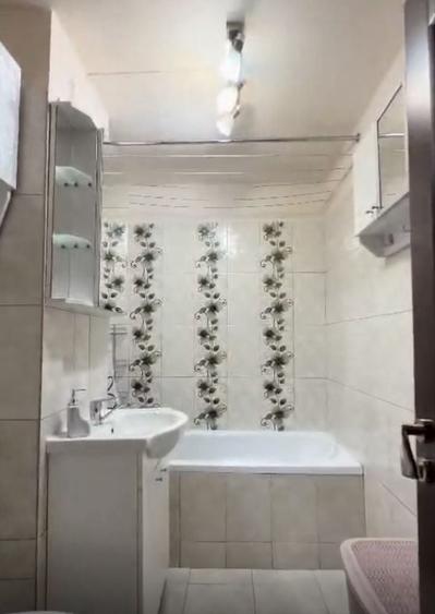 Apartament cu 2 camere decomandat în Lipovei
