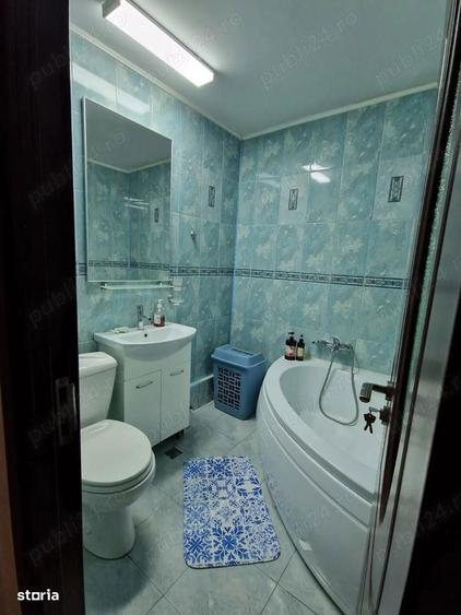Apartament cu 3 camere semidecomandat, mobilat în 13 Septembrie