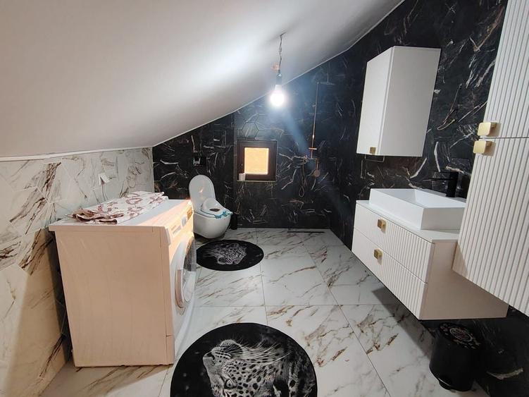 Casă individuală cu 5 camere cu Canalizare în Smârdan