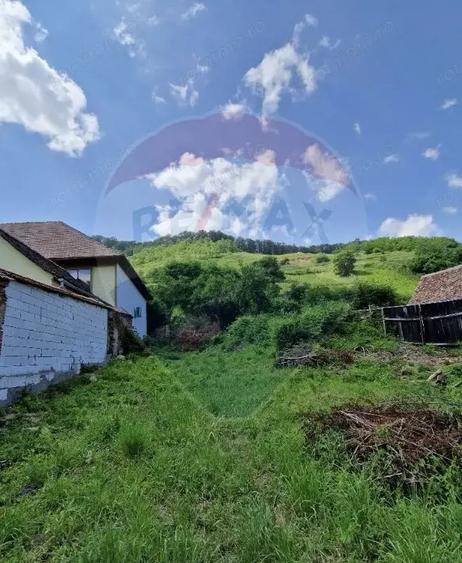 Casă cu Teren 1694 Mp în Biertan