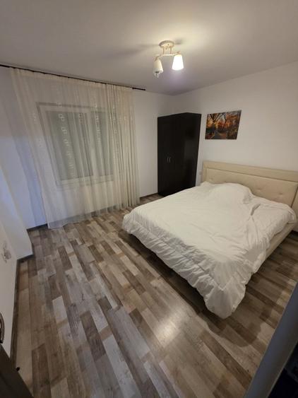 Apartament cu 3 camere în Florești