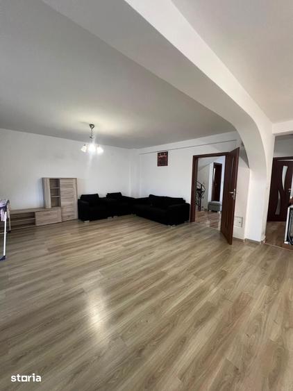 Casă cu 3 camere cu Teren 277 Mp în Cetate
