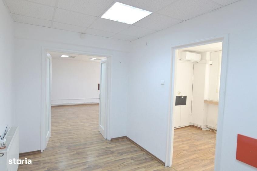 Apartament cu 3 camere în Calea Victoriei