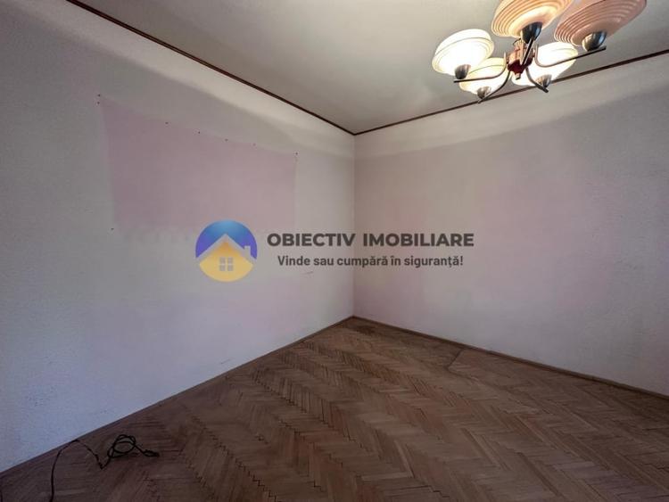 Casă cu 3 camere cu Canalizare în Central