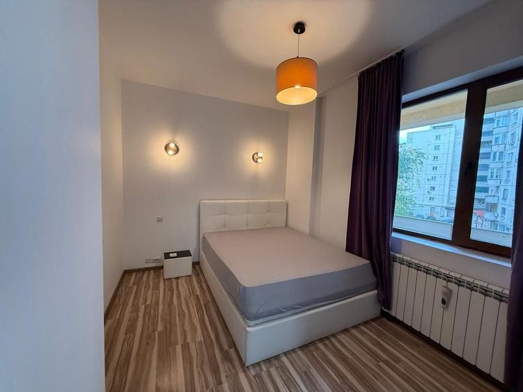Apartament cu 3 camere semidecomandat, mobilat în Lujerului