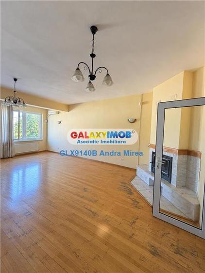 Apartament cu 5 camere decomandat în Decebal