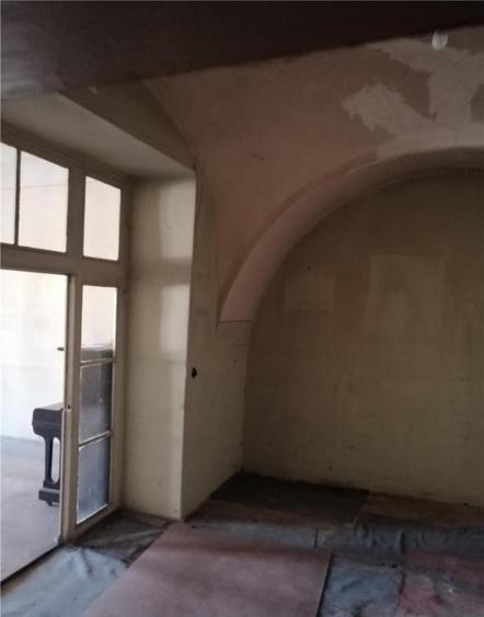 Apartament cu 2 camere nedecomandat în Central